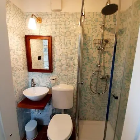 The Ivy House In The Castle Menaggio