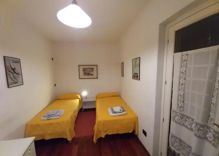 The Ivy House In The Castle * Menaggio