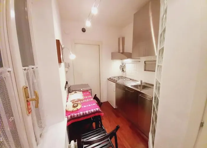 The Ivy House In The Castle * Menaggio