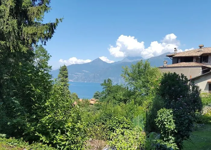 The Ivy House In The Castle * Menaggio