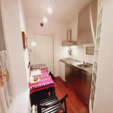 The Ivy House In The Castle * 메나지오