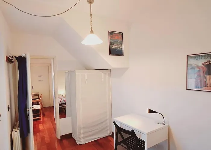 The Ivy House In The Castle